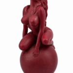 Raudona moteris (23,5 cm)